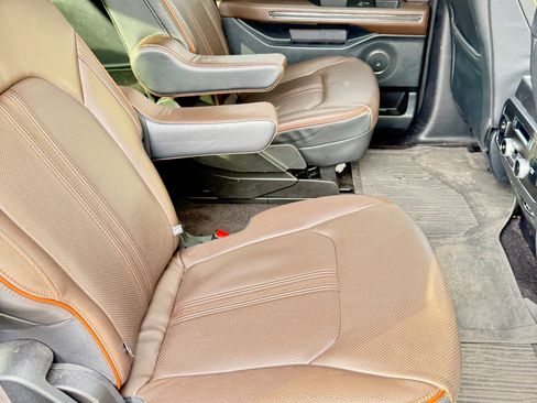 Used 2021 Ford Expedition King Ranch image 10