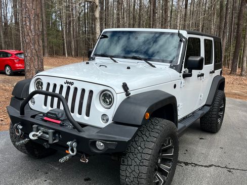 Used 2017 Jeep Wrangler Unlimited Sport w/ Quick Order Package 24S image 6