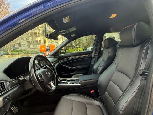 Used 2021 Honda Accord Sport image 9