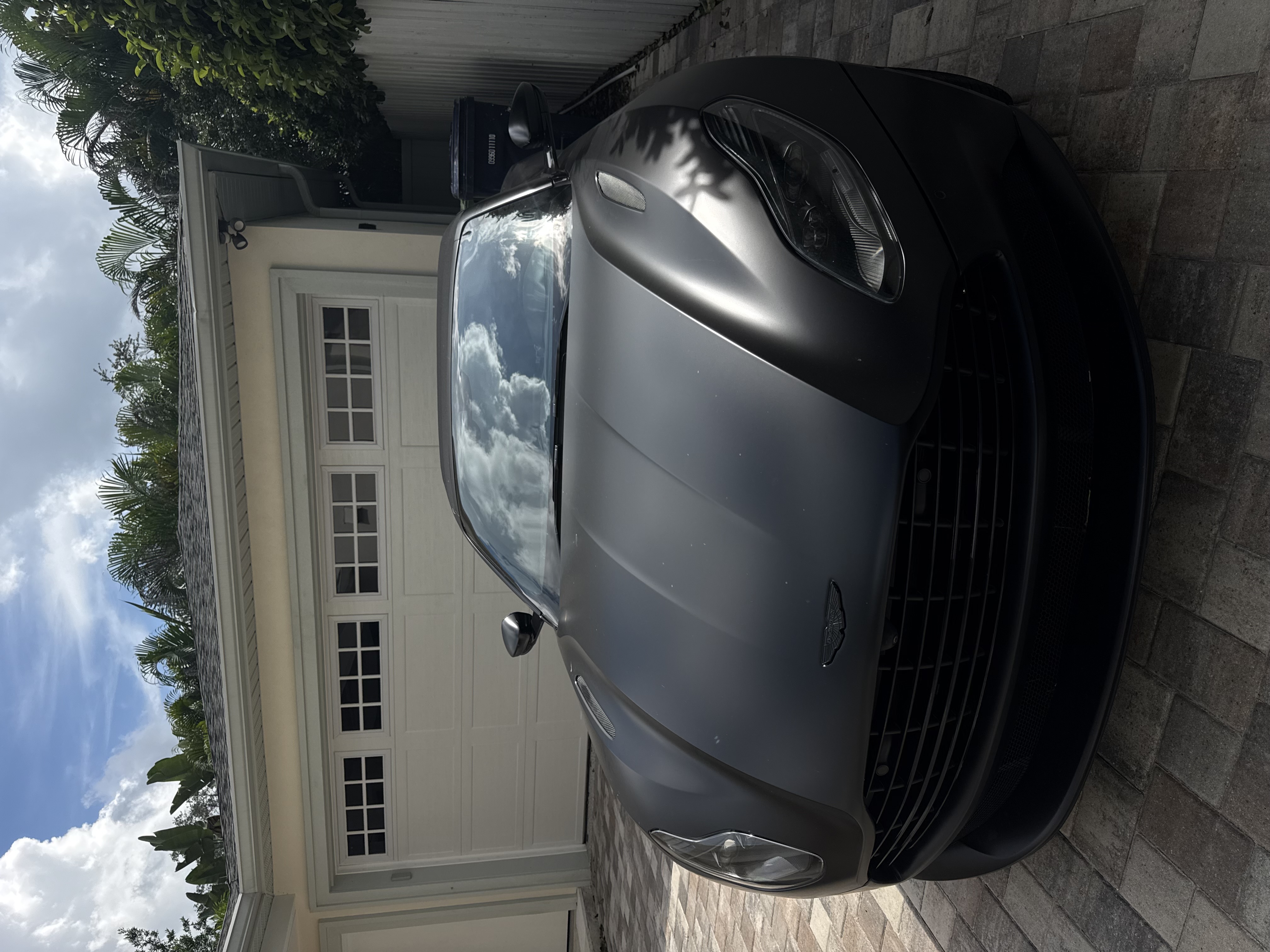 Used 2020 Aston Martin DB11 Volante RWD image 1