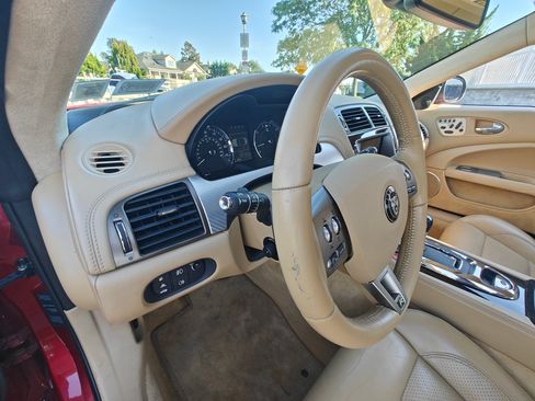 Used 2008 Jaguar XKR R image 4