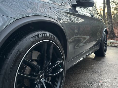 Used 2018 Mercedes-Benz GLC 63 AMG GLC 63 4MATIC Sport Utility 4D image 9