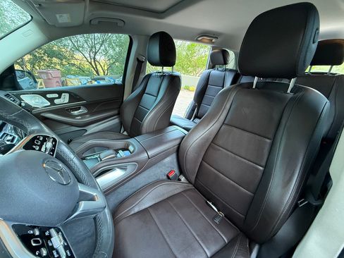 Used 2020 Mercedes-Benz GLS 450 4MATIC image 11