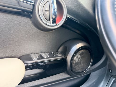 Used 2019 MINI Cooper Convertible w/ Premium Package image 16