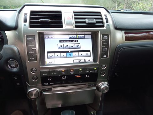 Used 2010 Lexus GX 460 image 29