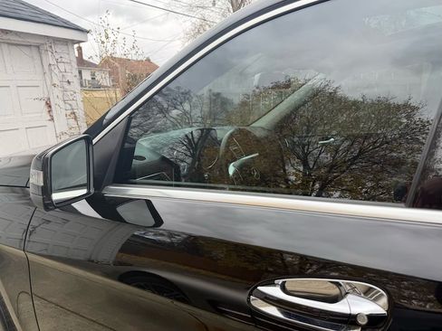 Used 2015 Mercedes-Benz GL 450 4MATIC image 6