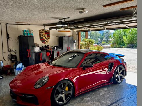 Used 2022 Porsche 911 Turbo S image 2