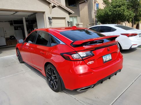 Used 2022 Honda Civic Sport Touring image 2