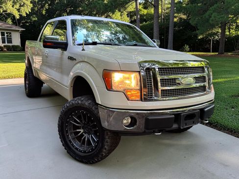 Used 2009 Ford F150 Lariat AWD/4WD image 2
