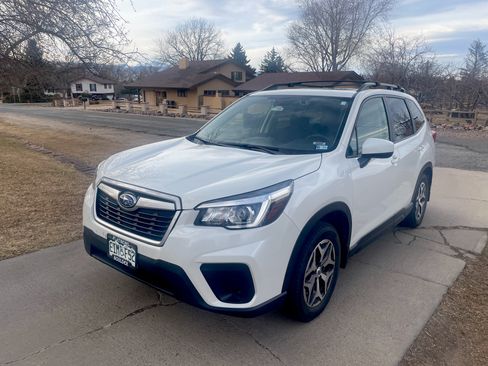 Used 2020 Subaru Forester Premium image 9