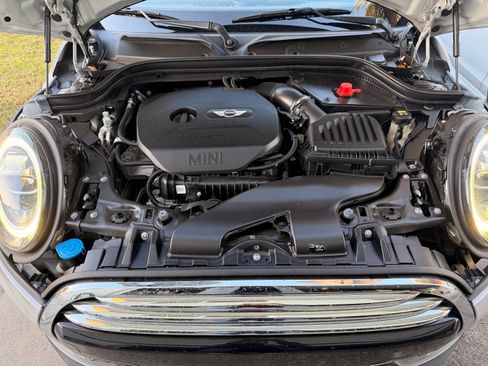 Used 2019 MINI Cooper Convertible w/ Premium Package image 21