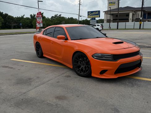 Used 2023 Dodge Charger R/T w/ Blacktop Package RWD image 9