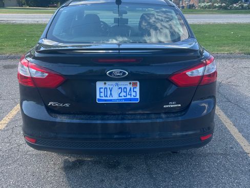 Used 2012 Ford Focus SE image 2