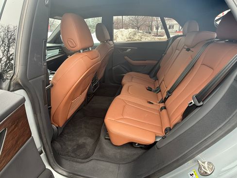 Used 2024 Audi Q8 Premium Plus w/ Premium Plus Package image 21