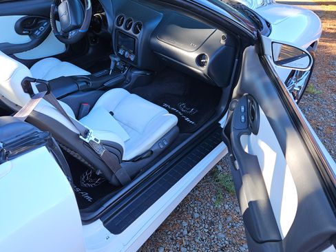 Used 1999 Pontiac Firebird Trans Am image 15