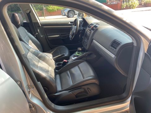 Used 2009 Volkswagen Jetta SE image 8