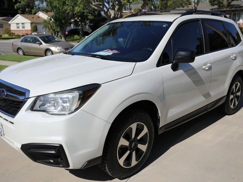 Used 2017 Subaru Forester 2.5i w/ Alloy Wheel Package AWD/4WD image 6