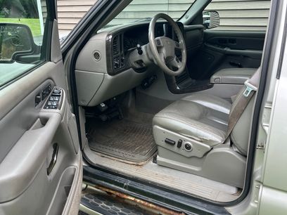 Used 2005 GMC Yukon XL Denali