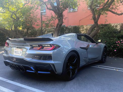 Used 2024 Chevrolet Corvette Z06 w/ Stealth Interior Trim Package image 11