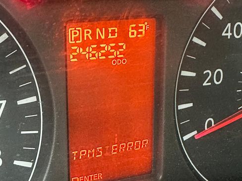 Used 2013 Nissan NV 2500 SV w/ Side Curtain Airbag Pkg image 10