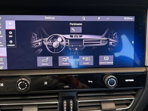 Used 2023 Porsche Macan Turbo image 10