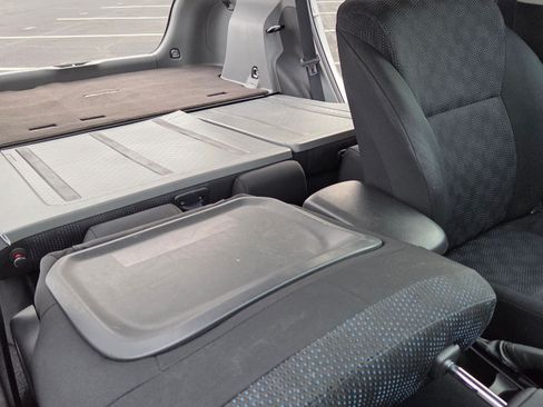 Used 2009 Toyota Matrix S image 10