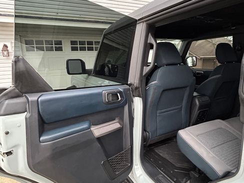 Used 2022 Ford Bronco Outer Banks w/ Sasquatch Package image 17