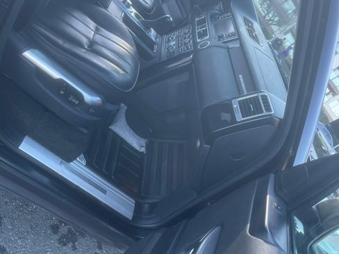 Used 2009 Land Rover Range Rover Supercharged image 2