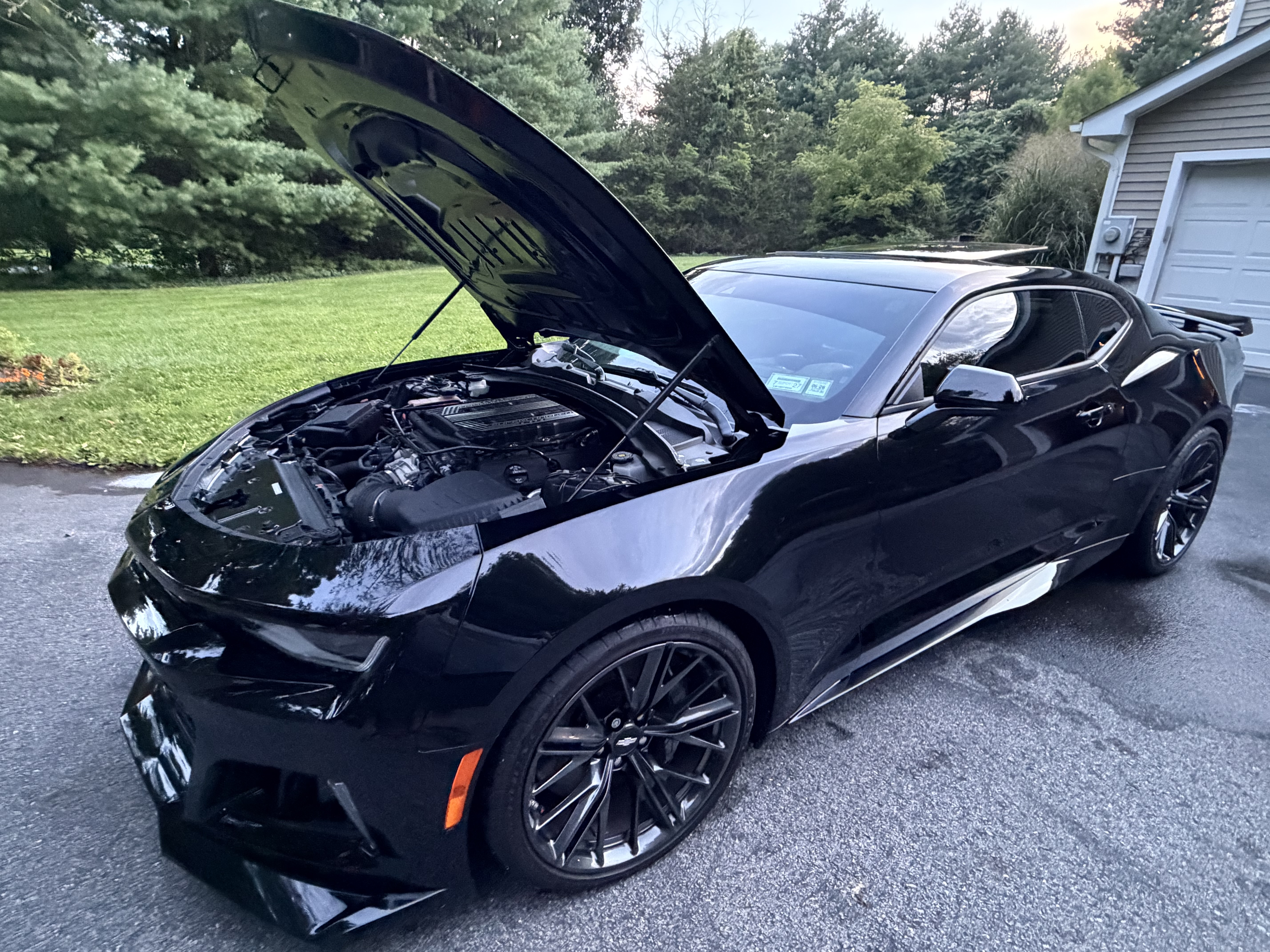 Used 2019 Chevrolet Camaro ZL1 RWD image 15