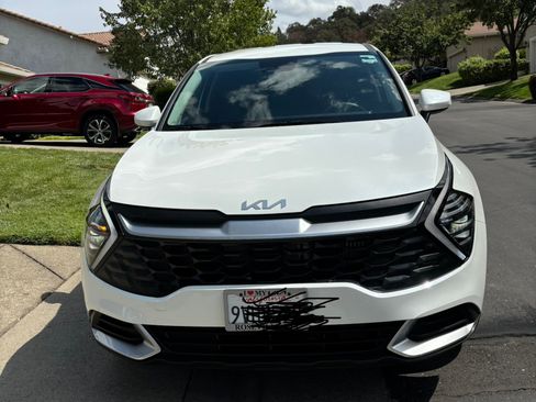 Used 2025 Kia Sportage LX FWD image 7
