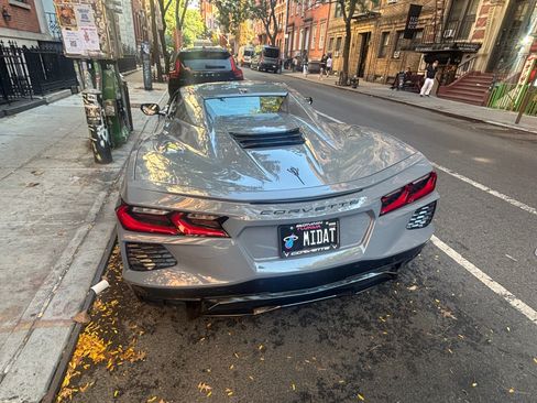 Used 2025 Chevrolet Corvette Stingray Convertible w/ 1LT image 4