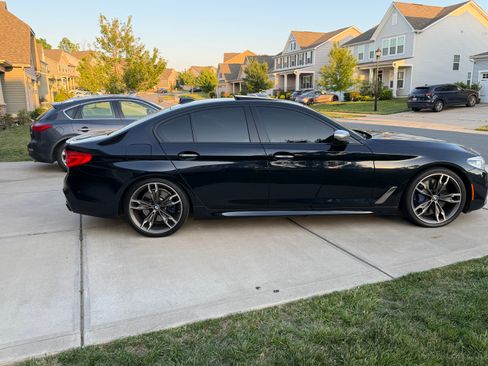 Used 2018 BMW M550i xDrive w/ Dynamic Handling Package AWD/4WD image 11
