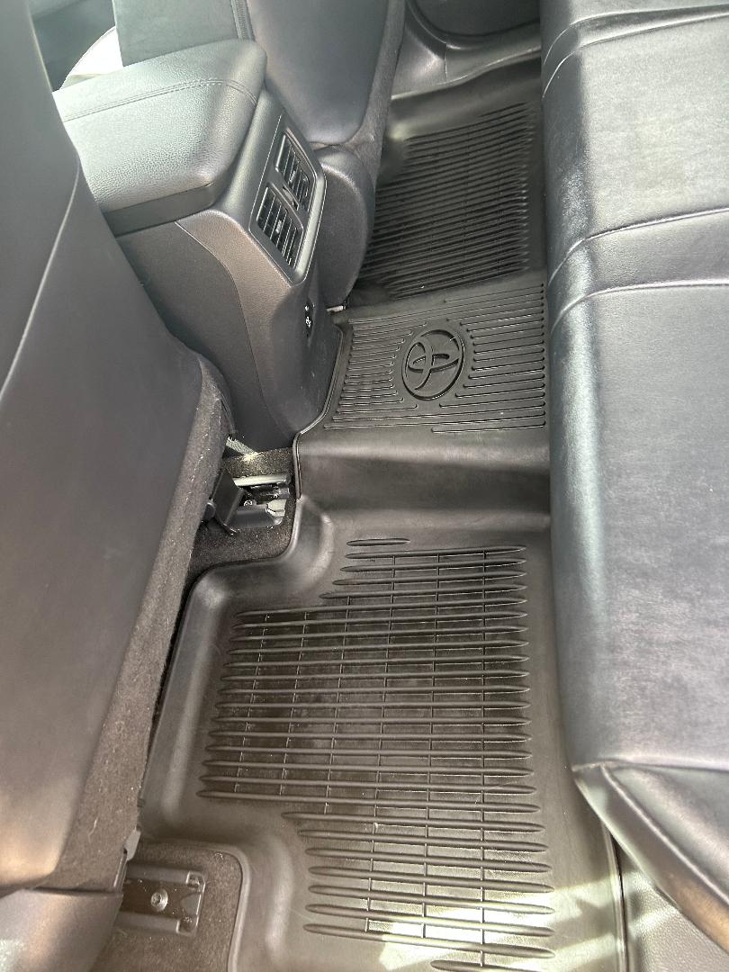 Used 2021 Toyota RAV4 XSE AWD/4WD image 29