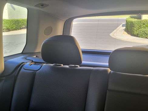 Used 2015 Mercedes-Benz GLK 250 BlueTEC 4MATIC image 5