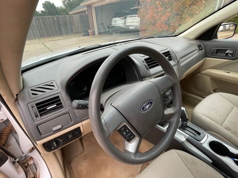 Used 2011 Ford Fusion SE image 19