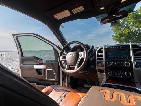 Used 2019 Ford F250 King Ranch w/ King Ranch Ultimate Package image 10