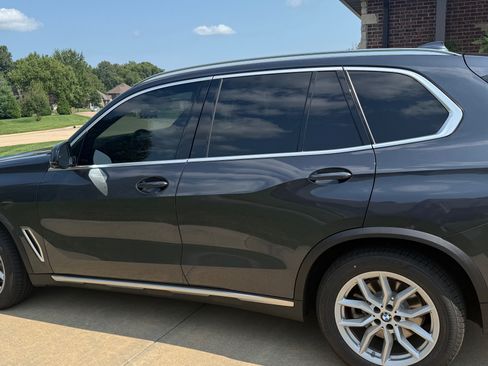 Used 2019 BMW X5 xDrive40i w/ Premium Package AWD/4WD image 1