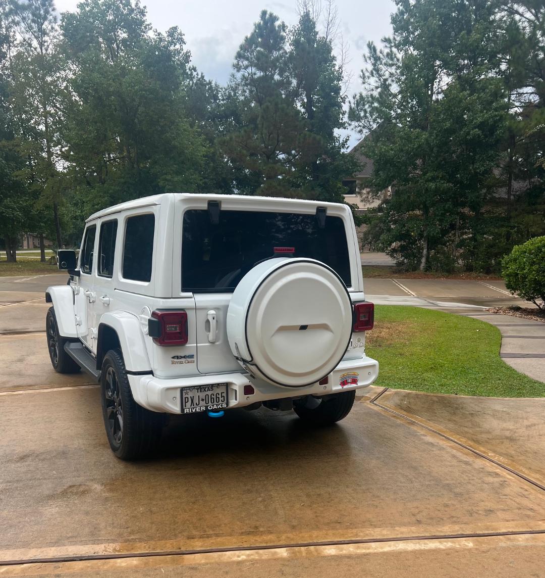 Used 2021 Jeep Wrangler Unlimited Sahara AWD/4WD image 6