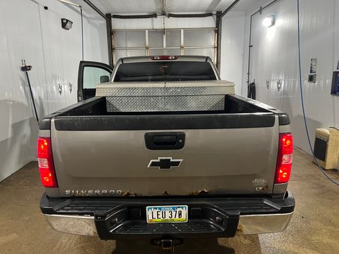 Used 2008 Chevrolet Silverado 2500 LT w/ 1LT Convenience Package image 4