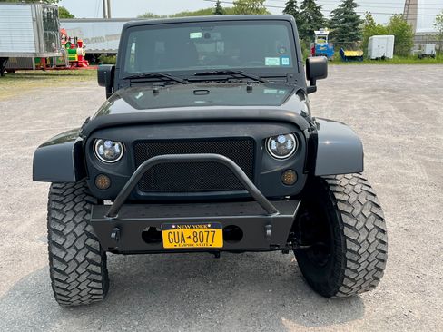 Used 2013 Jeep Wrangler Unlimited Sahara w/ Dual Top Group image 9