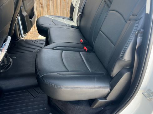 Used 2020 RAM 3500 Tradesman image 11