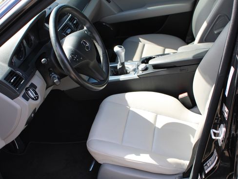 Used 2008 Mercedes-Benz C 300 Sedan image 20