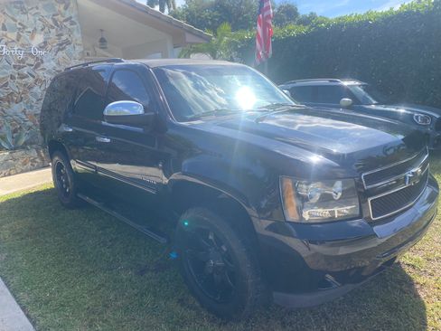 Used 2010 Chevrolet Tahoe LS w/ Convenience Package image 4
