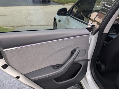 Used 2024 Tesla Model 3 Standard Range image 4