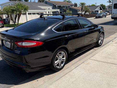 Used 2016 Ford Fusion Titanium FWD image 5