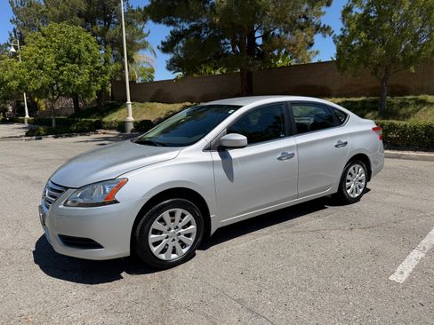 Used 2013 Nissan Sentra SV FWD image 1