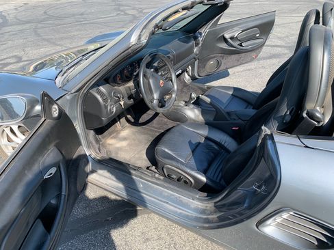 Used 2004 Porsche Boxster RWD image 8