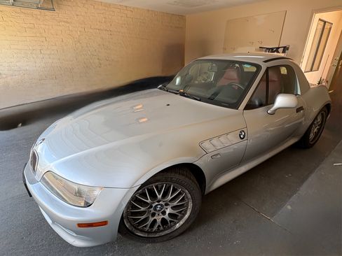 Used 2001 BMW Z3 3.0i RWD image 4