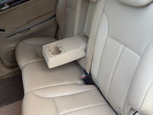 Used 2011 Mercedes-Benz GL 450 4MATIC image 13