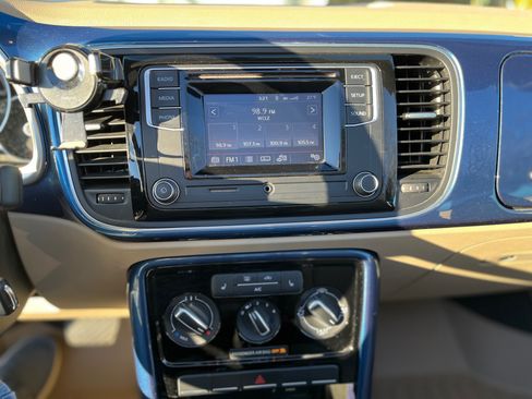 Used 2019 Volkswagen Beetle 2.0T S image 9